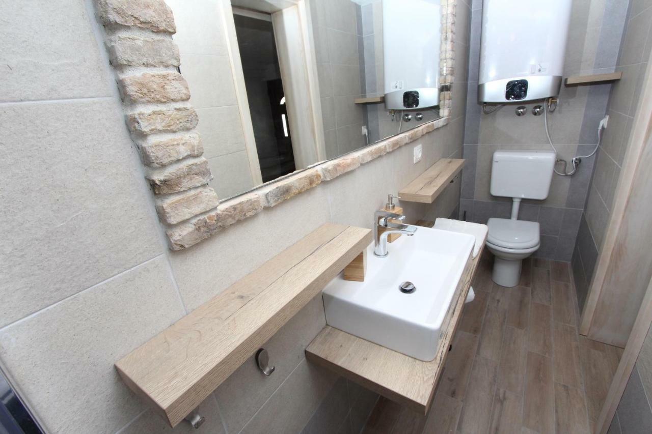 Apartments Midea 2 ロヴィニ エクステリア 写真